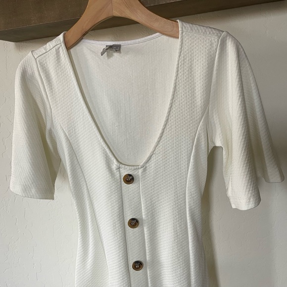 Asos White Feminine Dress with Cute Brown Button Details through front, Size 4•• - Picture 2 of 10